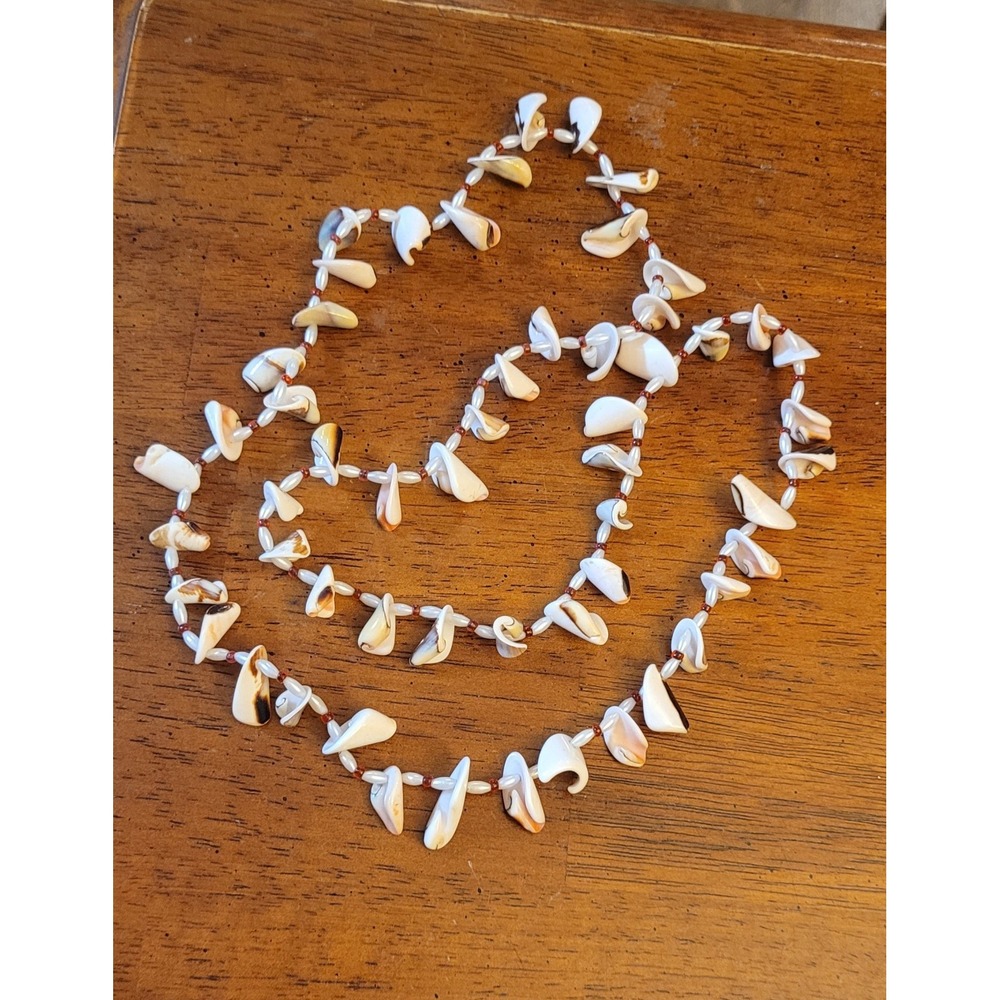 Vintage Shell Motif w/Faux Pearl & Red Bead Beach Necklace